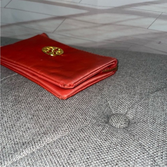 Tory Burch Pink Gold Logo Cameron Nylon Medium Wristlet Wallet- Pre Loved - Picture 8 of 13